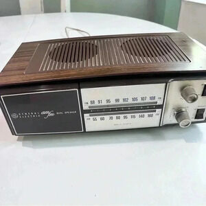 Vintage General‎ Electric T285C Nutmeg Desktop AM/FM Radio Works MCM Style